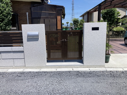 外構工事(門柱、石塀)
